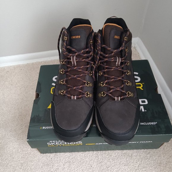 Skechers Hiking Boots Size 10.5  (Brand New)